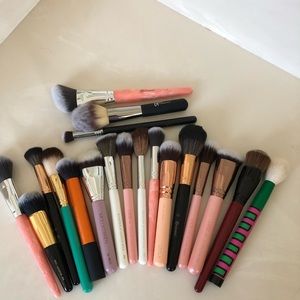 Face brushes
